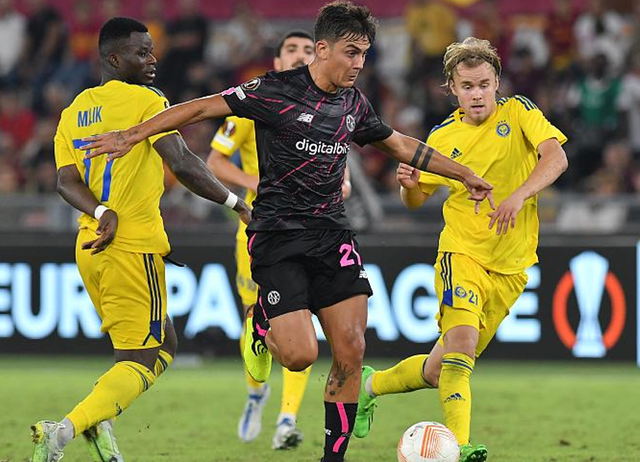 爱游戏入口-集结日亚特兰大再遭质疑——欧联节点到来，话题不断，阵容厚度经受考验-爱游戏入口