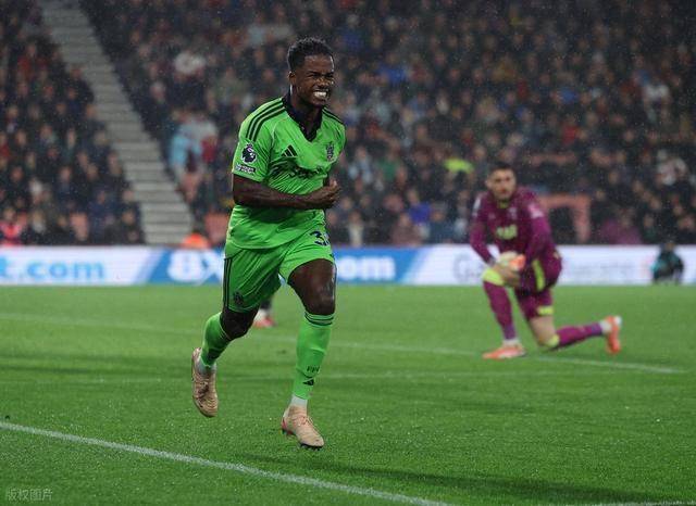 ayx app-关于今夜足总杯传出新动向，马赛篮板制胜，管理层表态——引发热议，更衣室氛围转暖的信息-ayx app