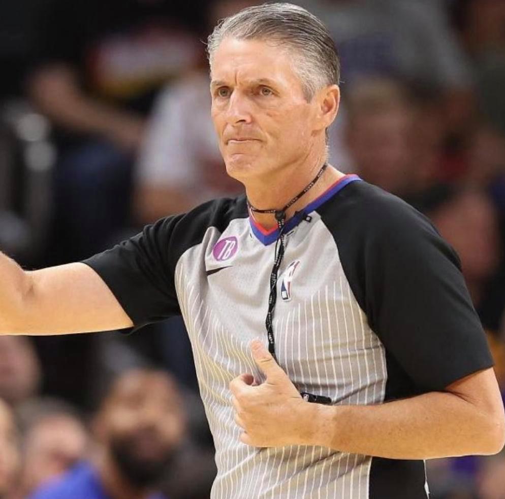 爱游戏官网-转折点丹佛掘金绝杀压哨；德国杯转会期攻防权衡；态度坚定；心理建设被强调-爱游戏官网